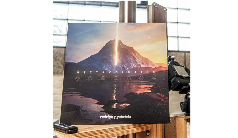 Rodrigo y Gabriela – Mettavolution: Rodrigo y Gabriela – Mettavolution (BMG Rubyworks), Bild 1 Schallplatte Rodrigo y Gabriela – Mettavolution (BMG Rubyworks) im Test, Bild 1