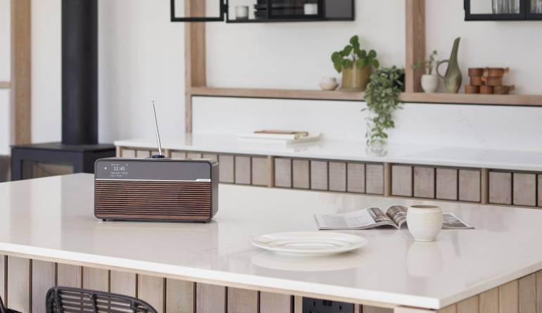 Moderner Klassiker: Ruark Audio R2 MK4, Bild 1 DAB+ Radio Ruark Audio R2 MK4 im Test, Bild 1