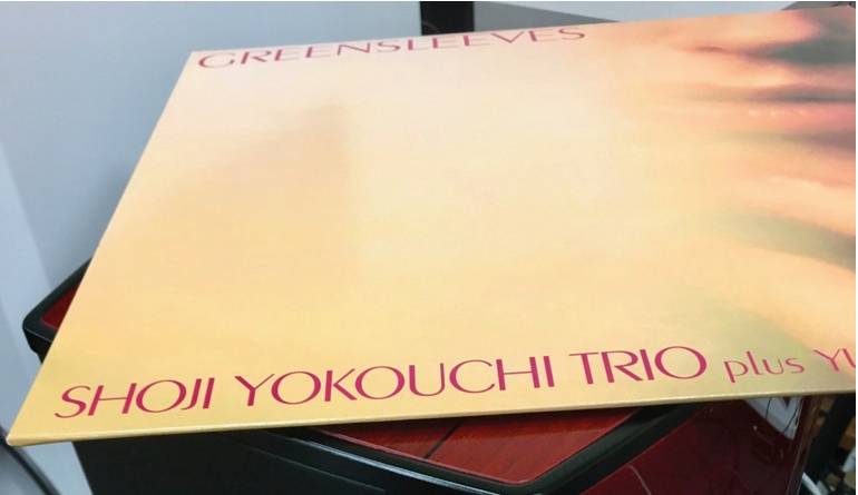 Shoji Yokouchi Trio plus Yuri Tashiro – Greensleeves: Shoji Yokouchi Trio plus Yuri Tashiro – Greensleeves (Three Blind Mice), Bild 1 Schallplatte Shoji Yokouchi Trio plus Yuri Tashiro – Greensleeves (Three Blind Mice) im Test, Bild 1