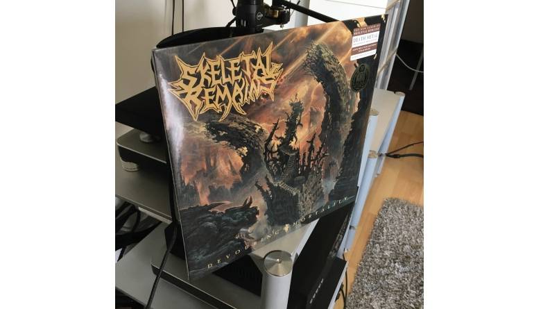 Skeletal Remains – Devouring Mortality: Skeletal Remains – Devouring Mortality (Century Media), Bild 1 Schallplatte Skeletal Remains – Devouring Mortality (Century Media) im Test, Bild 1