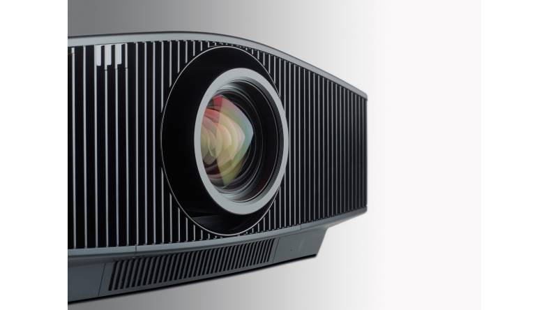 Sony VPL-VW890ES – Bildverbesserung fürs Flaggschiff: Sony VPL-VW890, Bild 1 Beamer Sony VPL-VW890 im Test, Bild 1