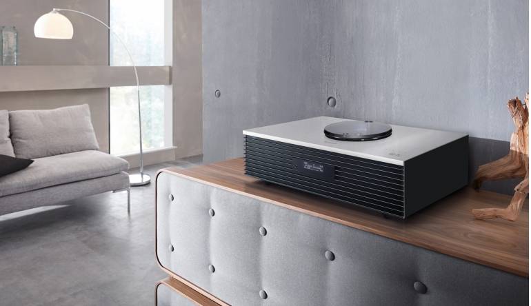 Kompaktsystem de Luxe: Technics SC-C70, Bild 1 Stereoanlagen Technics SC-C70 im Test, Bild 1