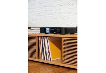 Vollverstärker Moon 371 im Test, Bild 1